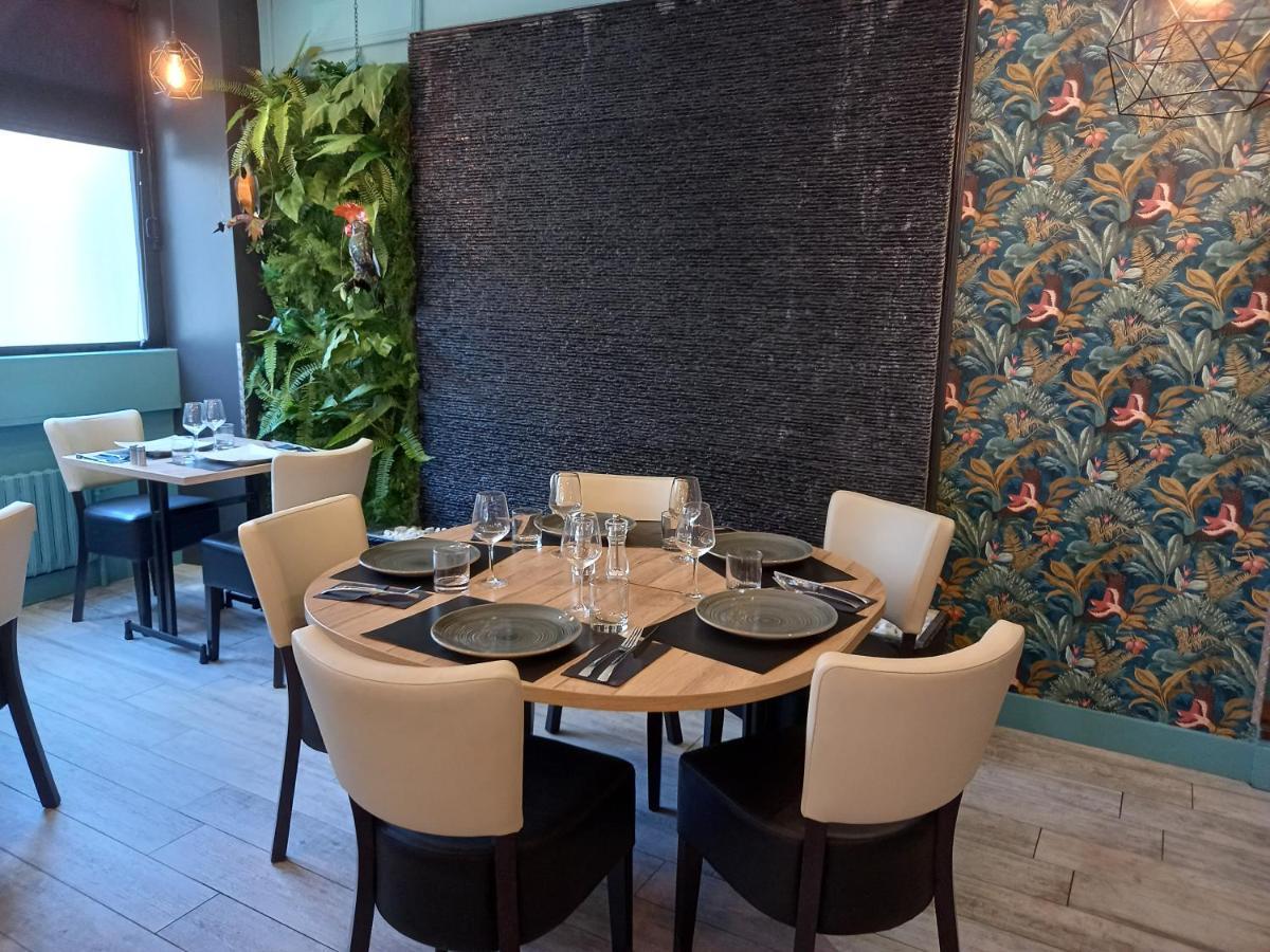 Le Cotentin Appart'Hotels & Restaurant Le Cot' Portbail Esterno foto