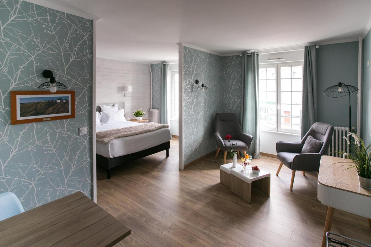 Le Cotentin Appart'Hotels & Restaurant Le Cot' Portbail Esterno foto