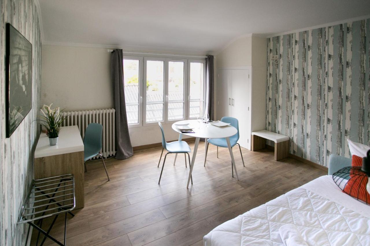 Le Cotentin Appart'Hotels & Restaurant Le Cot' Portbail Esterno foto