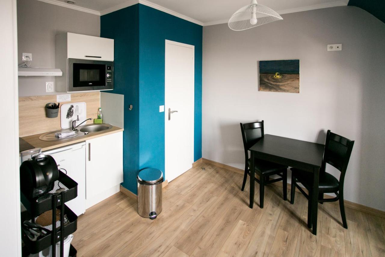 Le Cotentin Appart'Hotels & Restaurant Le Cot' Portbail Esterno foto