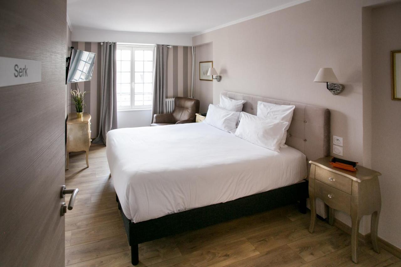 Le Cotentin Appart'Hotels & Restaurant Le Cot' Portbail Esterno foto